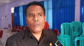 Kepala Dinas Kesehatan Sikka Petrus Herlemus