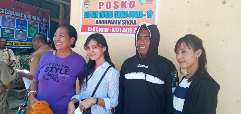 Warga Deaa Maluriwu Kecamatan Palue yang melapor diri ke Covid Center Sikka Senin (23/3)