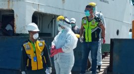 Dokter Clara Francis usai melakukan pemeriksaan ABK terduga Covid, Rabu (25/3)