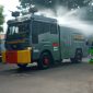Water cannon sedang menyemprot cairan disinfektan, Kamis (26/3)