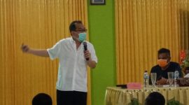 Dokter Asep Purnama sedang sosialisasikan pencegahan dan penanganan Covid 19, Sabtu (28/3)