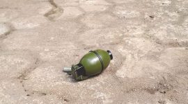 Pemantik gas menyerupai granat manggis ditemukan di KP3 Maumere, Selasa (17/3)