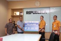 Bantuan dana Karyawan BPJS Kesehatan untum pengadaan alat pelindung diri bagi tenaga kesehatan dalam menangani virus corona