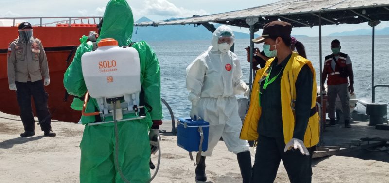 Suasana di dermaga Pelabuhan Laurens Say Maumere, Selasa (7/4)