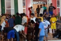 Warga Kabuapaten Sikka yang menjalani karantina terpusat di Gedung SCC