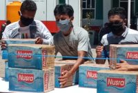 Bantuan air mineral dari Perkumlulan Pelajar Pemana, Senin(13/4)