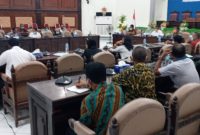 Suasana rapat kerja DPRD Sikka dan Pemkab Sikka terkait penanganan virus corona, Rabu (15/4)
