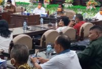 Suasana rapat kerja penanganan Covid 19, Rabu (15/4) di Gedung DPRD Sikka