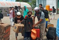 Eks penumpang KM Lambelu siap kembali ke rumah masing-masing, Jumat (24/4)