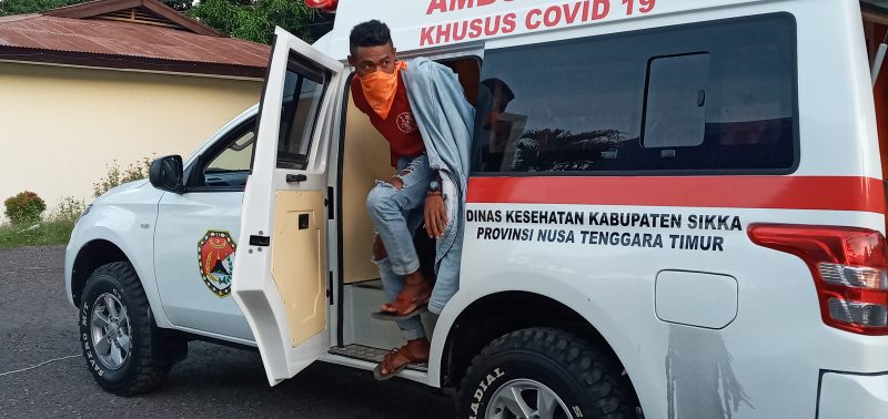 Muhamad Maman tiba di lokasi karantina terpusat, Senin (27/4) petang