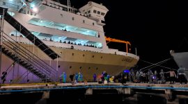 KM Lambelu bersandar di Pelabuhan Laurens Say Maumere, Selasa (7/4) malam