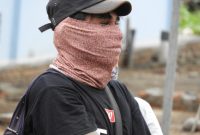 VF, pria asal Nebe, sesaat sebelum masuk ke ruang isolasi RSUD TC Hillers Maumere, Senin (13/4)