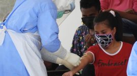 Suasana kegiatan rapid test kedua di Gedung SCC, Minggu (19/4)