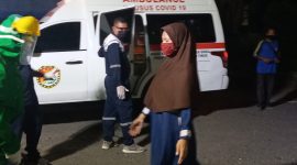 Eks penumpang Lambelu dipindahkan dari ruang isolasi ke Kantor Dinas Budpar Sikka, Selasa (5/5) malam

