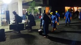Tiga orang Klaster Gowa pindah ke Kantor Dinas Budpar Sikka, Jumat (15/5) malam