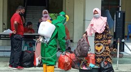 Warga karantina yang bebas virus corona dipulangkan ke rumah, beberapa waktu lalu