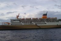 KM Lambelu di tengah Laut Flores, Selasa (7/4)
