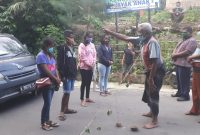 Suasana ritual adat pembersihan di Kecamatan Doreng, Selasa (5/5) (foto: istimewa)