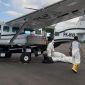 Pesawat carteran Pemprop NTT menjemput 84 sampel swab di Bandara Frans Seda Maumere, Sabtu (9/5)