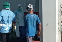 Seorang santri menuju tempat pengambilan swab di Gedung SCC beberapa waktu lalu
