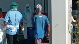 Seorang santri menuju tempat pengambilan swab di Gedung SCC beberapa waktu lalu
