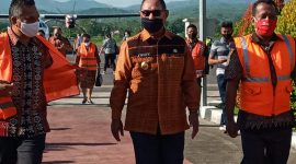 Wagub NTT Joseph Nae Soi kunjungan kerja di Kabupaten Sikka, Kamis (4/6)

