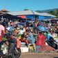 Suasana Pasar Alok, Selasa (2/6), pada masa pemberlakuan new normal model Bupati Sikka