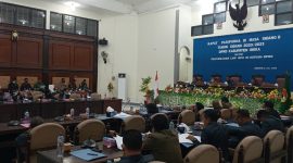 Suasana rapat paripurna penyerahan Laporan Hasil Pemeriksaan (LHP) BPK RI, Senin (27/7)