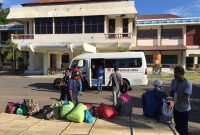 PMI asal Sikka yang dideportase dari Malaysia Timur, tiba di lokasi karantina terpusat, Sabtu (18/7) (foto: istimewa)