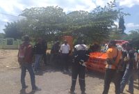 Suasana pelepasan kendaraan dan personil menuju Larantuka, Kamis (30/7)