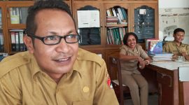 Kepala Bidang Kepegawaian BKDPSDM Sikka Henrikus Jon