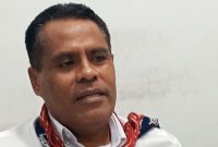 Kepala Dinkes Sikka Petrus Herlemus
