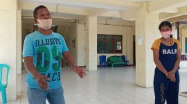 Pasutri Petrus Peterson dan Hermiana Linde di lokasi karantina terpusat, Sabtu (8/8)