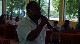 Sadok Sadipun, pengusaha transportasi di Bandara Frans Seda Maumere