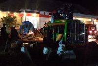 Pelaku perjalanan dengan KM Lambelu tiba di lokasi karantina tepusat di Maumere, Rabu (19/8) dinihari