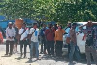 Sejumlah pelaku perjalanan di lokasi karantina terpusat, Rabu (19/8)