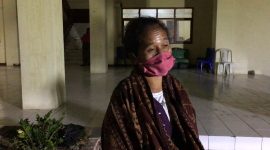 Maria Anelia, ibu kandung EV, pasien positip vorus corona