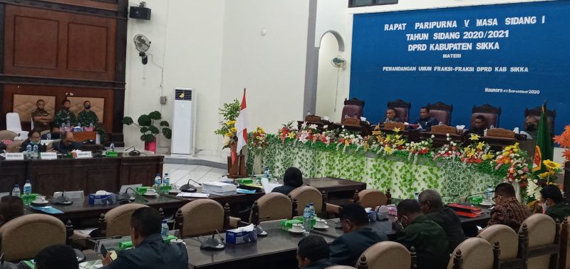 Suasana paripurna pemandangan umum fraksi, Rabu (2/9)