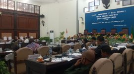 Suasana rapat Badan Anggaran DPRD Sikka dan TAPD Sikka, Rabu (9/9)
