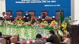 Bupati Sikka menyampaikan keterangan pemerintah pada paripurna DPRD, Rabu (23/9)