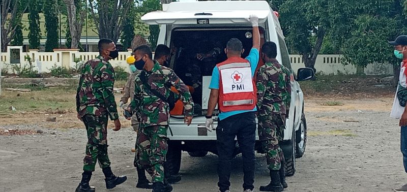 Evakuasi tentara yang positip corona ke Gedung SCC, Kamis (24/9)