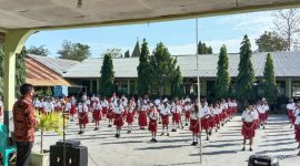 Apel pagi di SDI Wairklau sebelum KBM tatap muka, Selasa (1/9) (foto: istimewa)