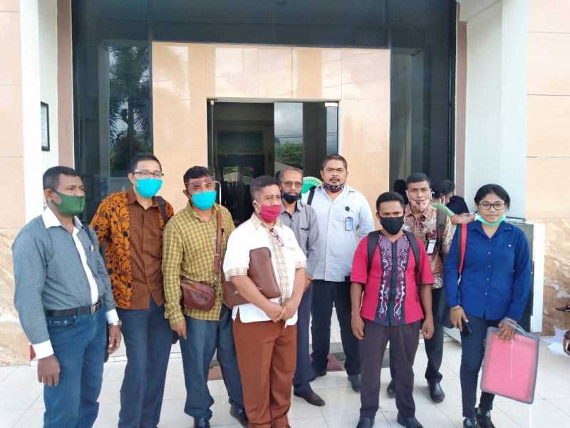 Para advokat yang tergabung dalam Tim Advokasi Hukum dan Kemanusiaan