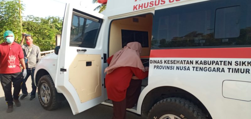 IAP, mahasiswi positip corona dievakuasi beberapa waktu lalu ke Ruang Isolasi Dinkes Sikka