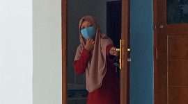 IAP berada di Ruang Isolasi Kantor Dinkes Sikka, Kamis (1/10)