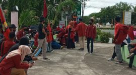 Suasana di lokasi Patung Teka Iku Maumere