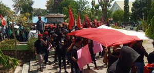 Abaikan Protokoler Kesehatan, Demonstran Alasan Tidak Percaya Corona