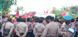 Abaikan Protokoler Kesehatan, Demonstran Alasan Tidak Percaya Corona