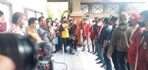 Abaikan Protokoler Kesehatan, Demonstran Alasan Tidak Percaya Corona