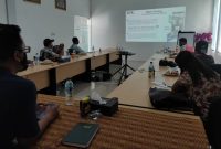 Suasana webinar Workshop Media di Kantor BPJS Kesehatan Maumere, Kamis (22/10)